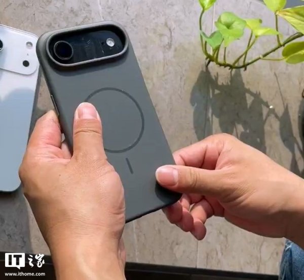 金御网 初探苹果最薄 iPhone 17 Air 戴手机壳效果