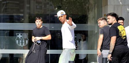 长宏网 世体：亚马尔续约今天官宣，他将接过巴萨的10号球衣